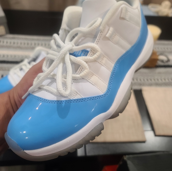Jordan 11 - Picture 4 of 5